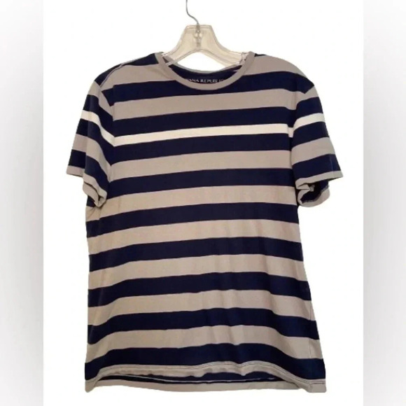 Men’s Short sleeve Banana Republic Stripped Shirt Medium - Picture 1 of 4